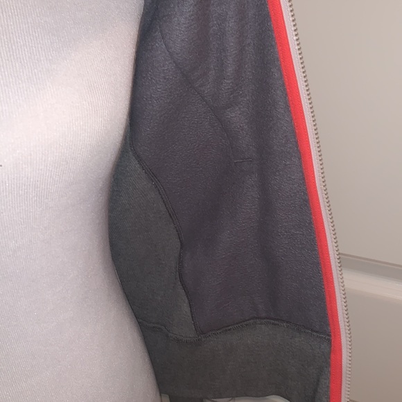 LULULEMON SIZE 4 GORGEOUS ZIPPERED HOODED THICK JACKET - Picture 12 of 13